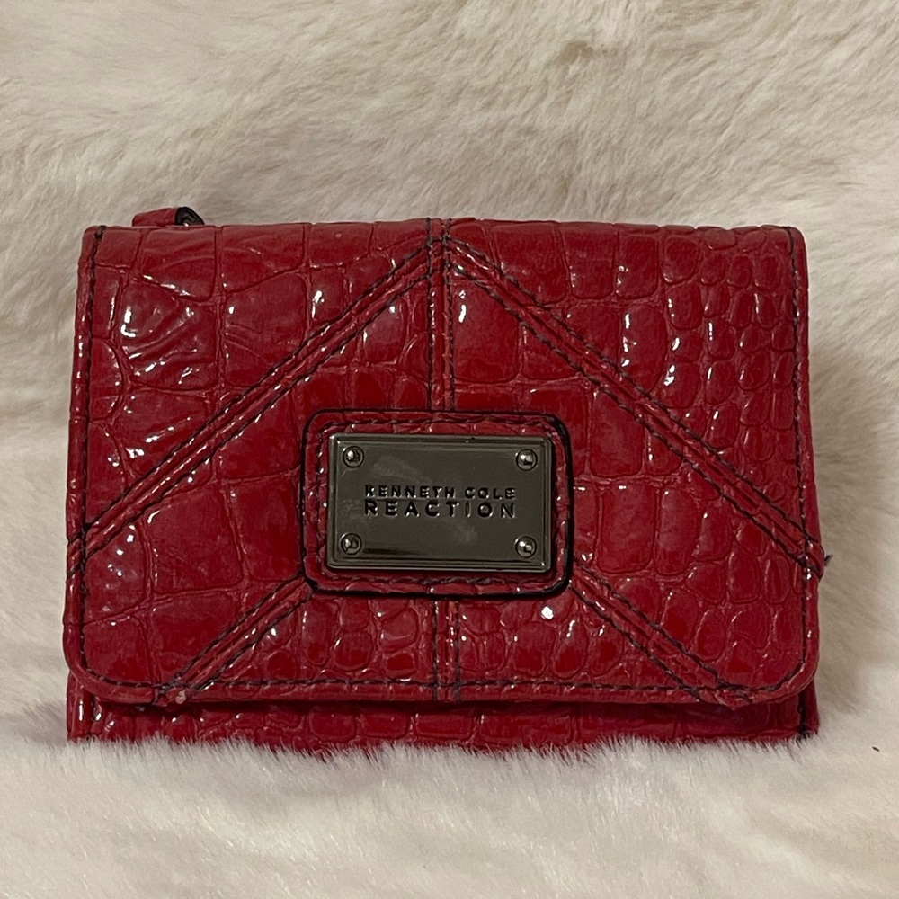 Kenneth cole reaction red wallet
